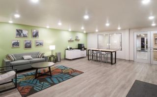 pet friendly accommodation gilbert WoodSpring Suites Mesa Chandler