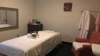 foot massage parlor glendale Breeze Massage