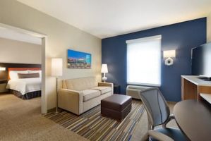 self catering accommodation glendale Home2 Suites by Hilton Phoenix Glendale-Westgate