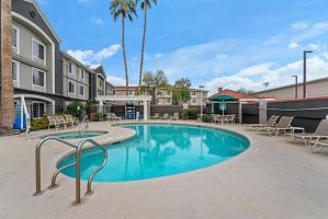 Pool at the La Quinta Inn & Suites by Wyndham Phoenix Scottsdale in Scottsdale, Arizona